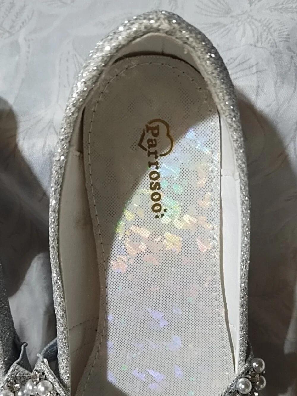 Girls' Silver Glitter Dress Flats with Pearl and Bead Strap So Cute Girl's 3 VGC